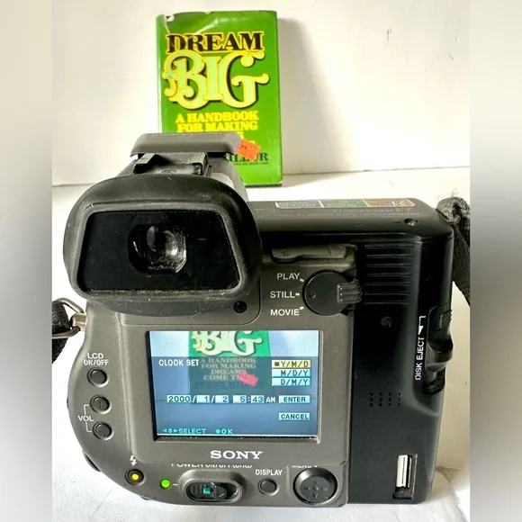 Sony Mavica MVC-FD95 10x Optical Zoom Digital Camera